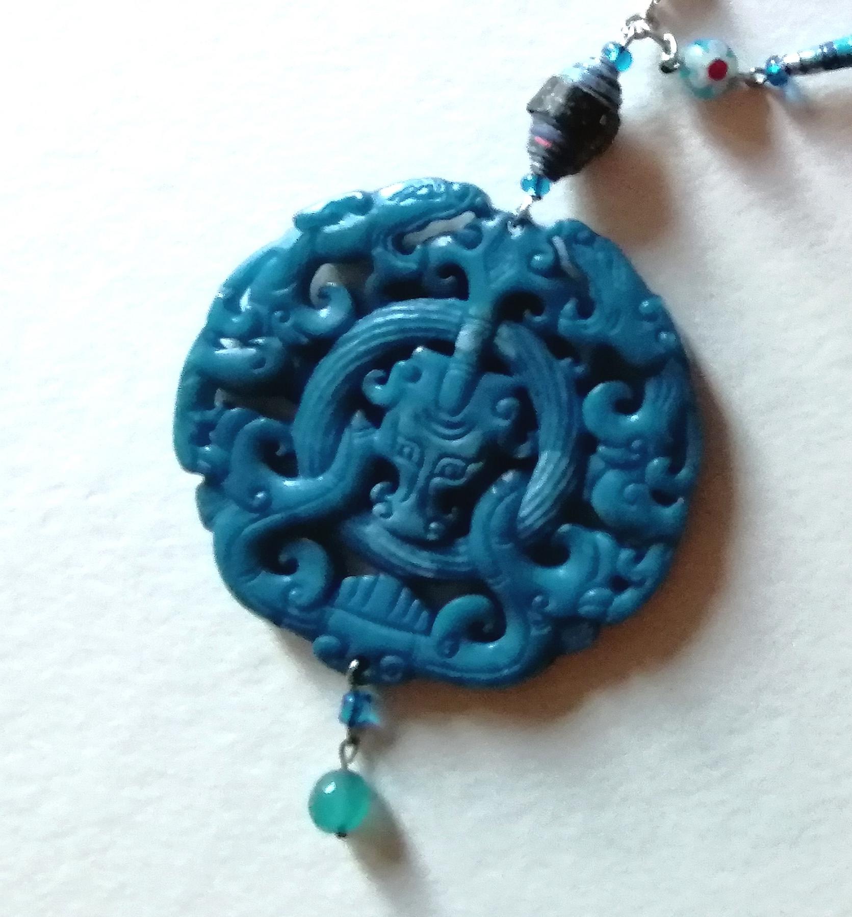 Scented jewels, Klein blue 'Orientalia' necklace